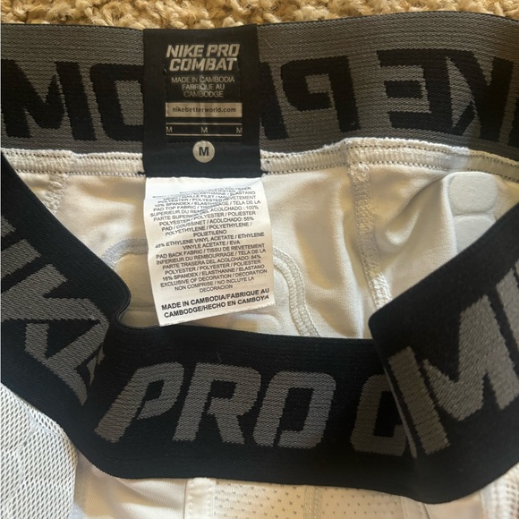 Nike Pro Combat shorts - Picture 1 of 4
